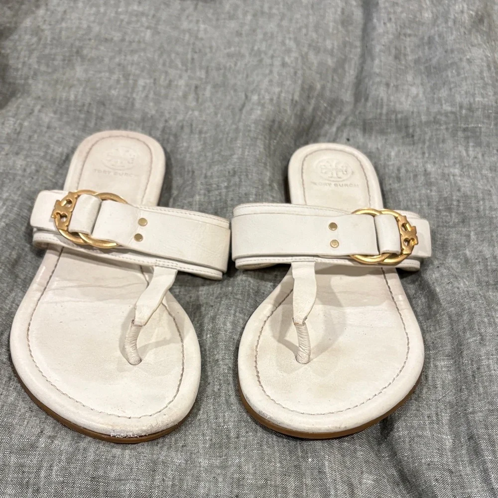Tory Burch Marsden Ivory Leather Thong Sandals Gold Logo Size 8.5 M
